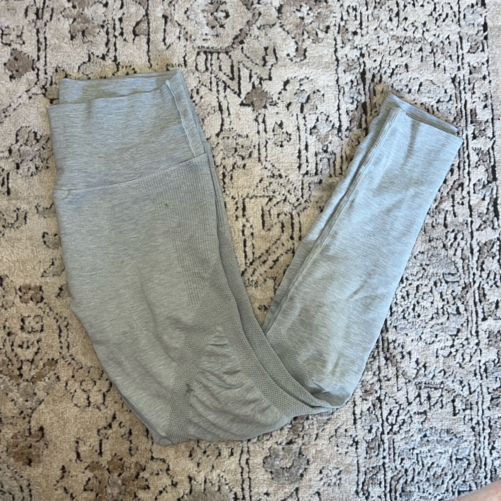 Alphalete leggings